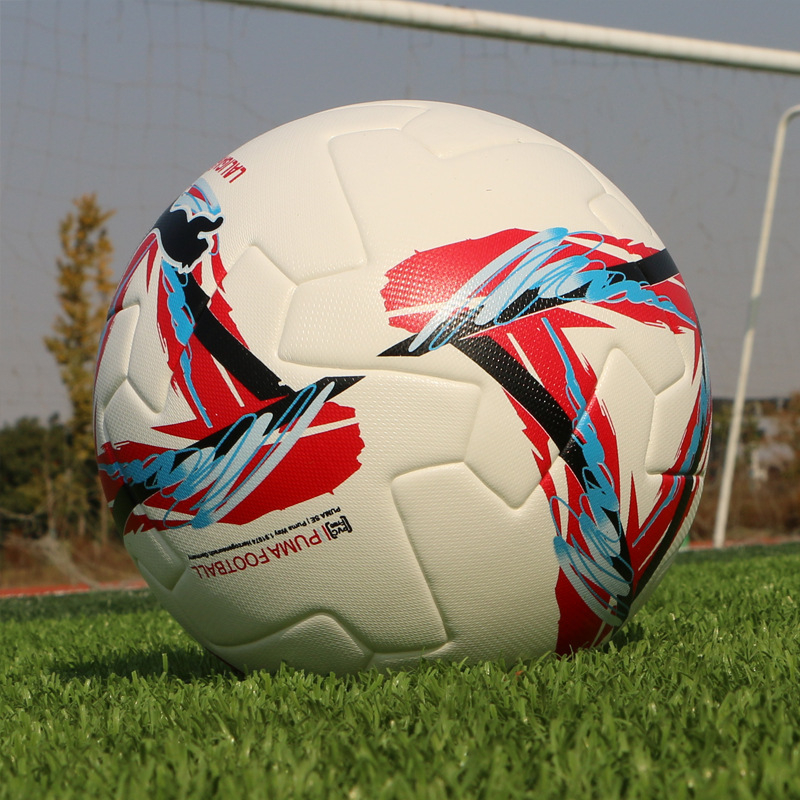 Naujas Nr. 5 futbolo sprogimui atsparus dilimui atsparus PU besiūlis terminio sujungimo suaugusiųjų studentų žaidimo treniruočių kamuolys, didmeninė prekyba sandėlyje