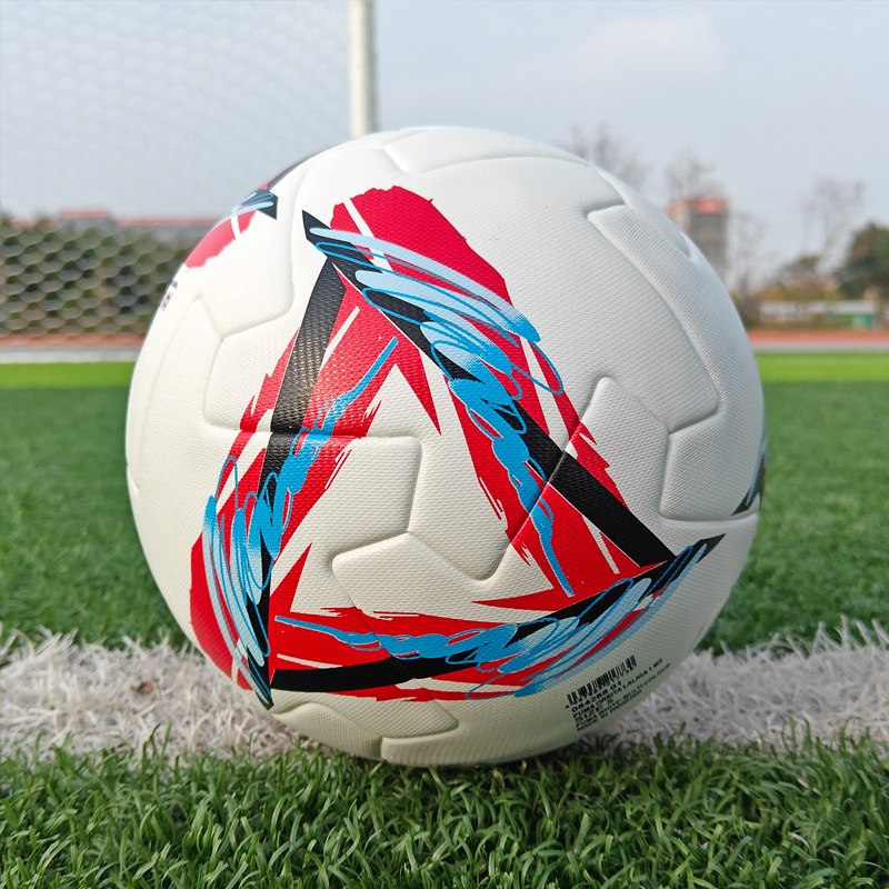 Naujas Nr. 5 futbolo sprogimui atsparus dilimui atsparus PU besiūlis terminio sujungimo suaugusiųjų studentų žaidimo treniruočių kamuolys, didmeninė prekyba sandėlyje