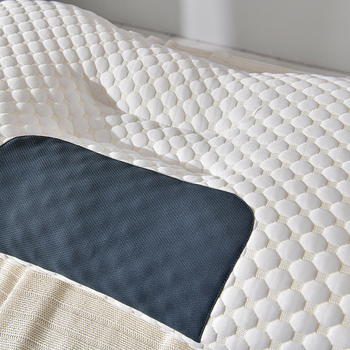 Kootud puuvillane veekuubik-spaapadi, kaelapadjapaar, massaažipadi, üheinimesevoodi, üliõpilaskodu