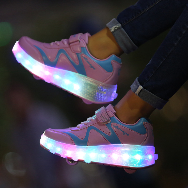 Neredzami vienriteņu bērnu pastaigu apavi meiteņu slidošanas apavi skolēnu deformācijas apavi LED mirgojošas gaismas slidošanas apavi pastaigu apavi sievietēm