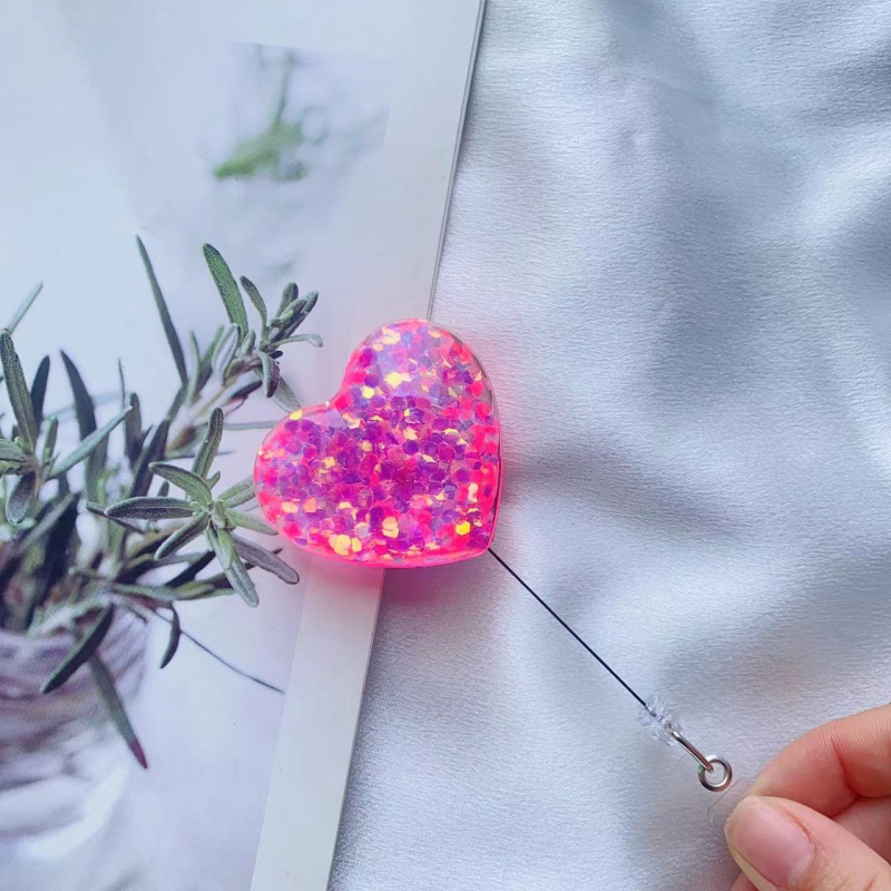 Krokodilcsipesz Ápolói igazolvány Csillámos csat Munkavállalási engedély Rugalmas Könnyen húzható csat Forgatható Szív alakú Könnyen húzható Dróthúzó