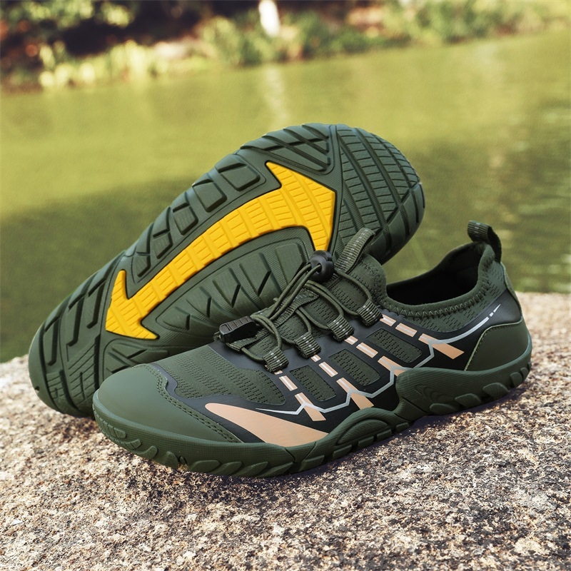 Piiriülesed uued õues kasutatavad kahlamisjalatsid, libisemiskindlad, hingavad, laiad, viimase väljaande mägironimisjalatsid laos, hulgimüük