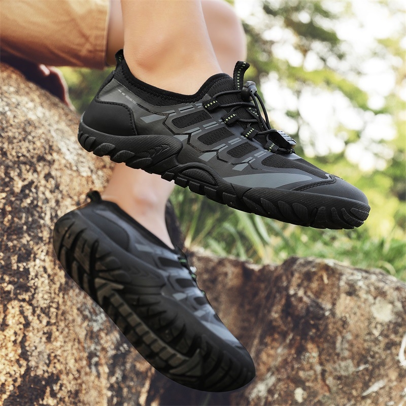 Piiriülesed uued õues kasutatavad kahlamisjalatsid, libisemiskindlad, hingavad, laiad, viimase väljaande mägironimisjalatsid laos, hulgimüük