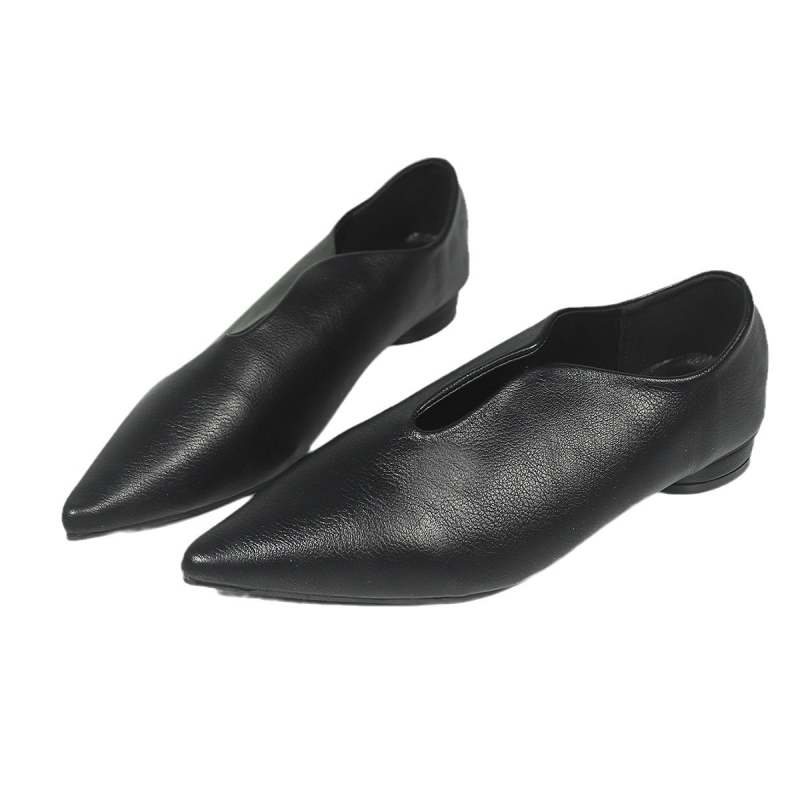 Francia retró alacsony sarkú női cipők 2025 tavaszi és őszi új, hegyes, sekély szájú, kis bőrcipők Joker tejcipő nagykereskedés