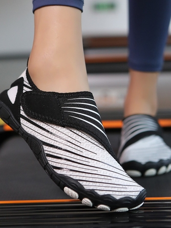 Kahlamis- ja jõesuusakingad paaridele, paljajalu rannakingad sportimiseks ja mängimiseks, kiiresti kuivavad kingad, sukeldumis- ja ujumiskingad matkamiseks