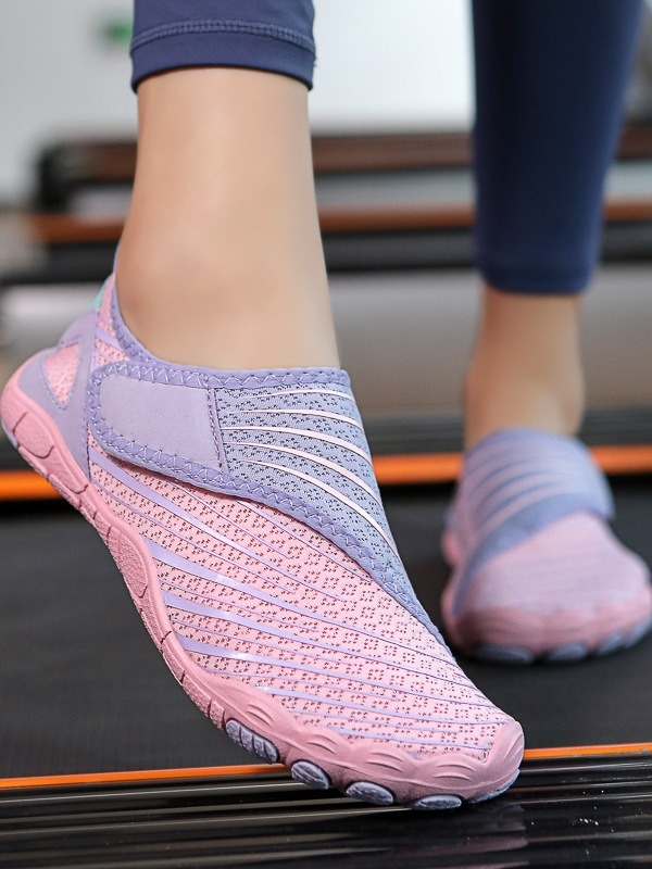 Kahlamis- ja jõesuusakingad paaridele, paljajalu rannakingad sportimiseks ja mängimiseks, kiiresti kuivavad kingad, sukeldumis- ja ujumiskingad matkamiseks