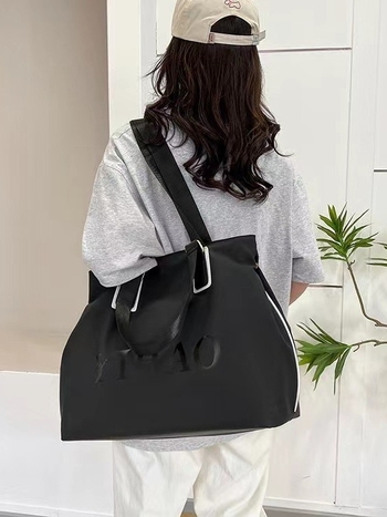 Határokon átnyúló koreai változatú, kis méretű női táska, idén új, nagy kapacitású, kültéri, ingázáshoz való, divatos, válltáskával