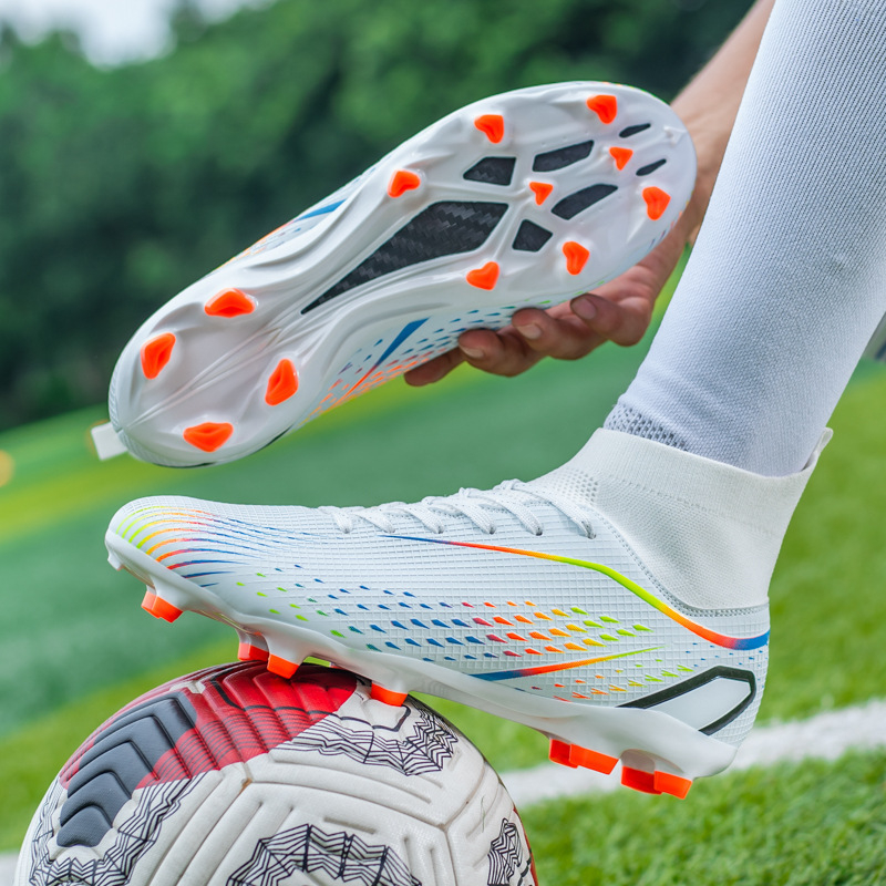 Vairumtirdzniecības pārrobežu ārējās tirdzniecības augstpapēžu futbola apavi ar gariem, nolūzušiem nagiem, Amazon vīriešu un sieviešu futbola apavi zāles studentu treniņu apavi