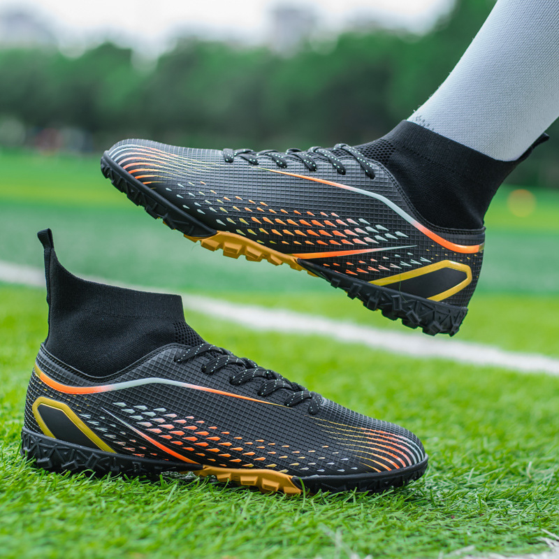 Vairumtirdzniecības pārrobežu ārējās tirdzniecības augstpapēžu futbola apavi ar gariem, nolūzušiem nagiem, Amazon vīriešu un sieviešu futbola apavi zāles studentu treniņu apavi