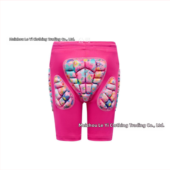 Paksendatud suusa- ja kukkumisvastased püksid Rulluisutamiseks mõeldud puusapüksid Uisutamiseks mõeldud kokkupõrkevastased püksid Löögineelavad kaitsmed Õues ratsutamiseks Põletikaitsed Küünarnukikaitsed