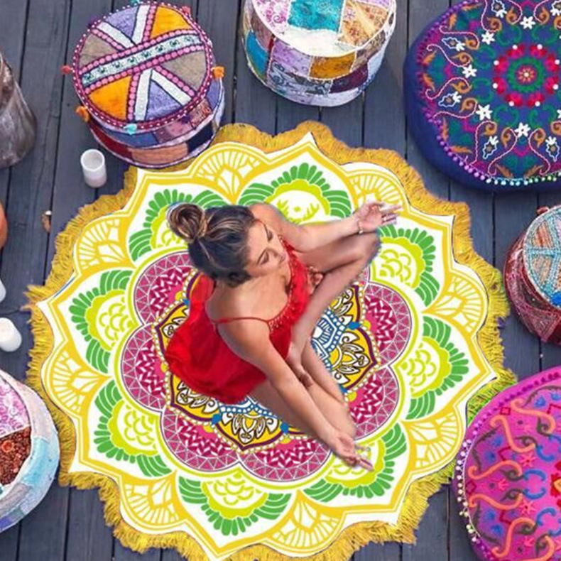 Didmeninė prekyba pomponų paplūdimio rankšluosčiais su kutais, apvaliu jogos kilimėliu, nuo saulės apsaugančiu skara, apvyniojamu sijonu, meditacijos pagalvėle, minkštu rankšluosčiu su raštu, apsauga nuo saulės