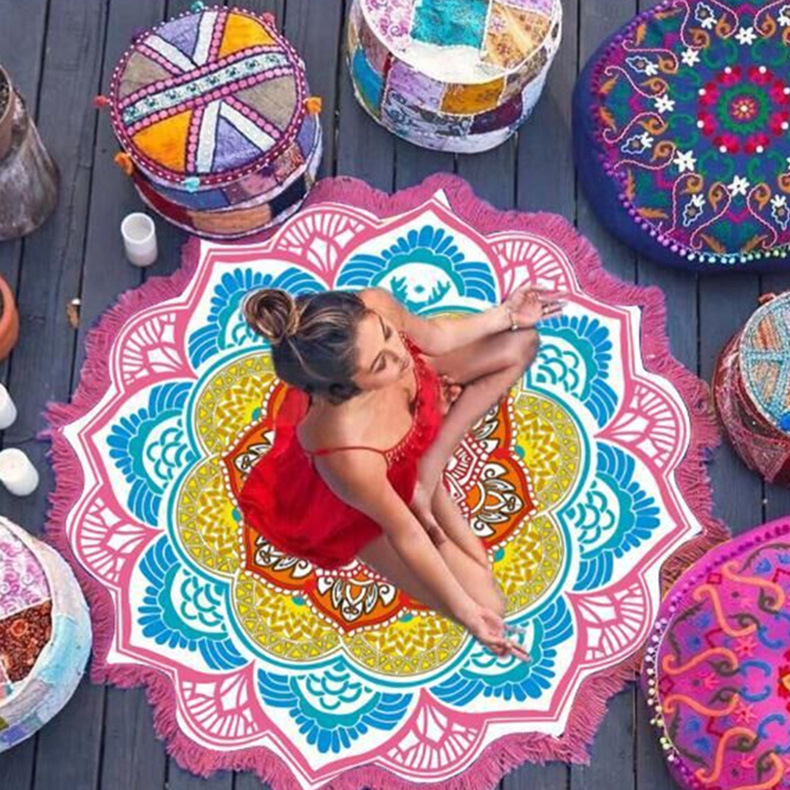 Didmeninė prekyba pomponų paplūdimio rankšluosčiais su kutais, apvaliu jogos kilimėliu, nuo saulės apsaugančiu skara, apvyniojamu sijonu, meditacijos pagalvėle, minkštu rankšluosčiu su raštu, apsauga nuo saulės