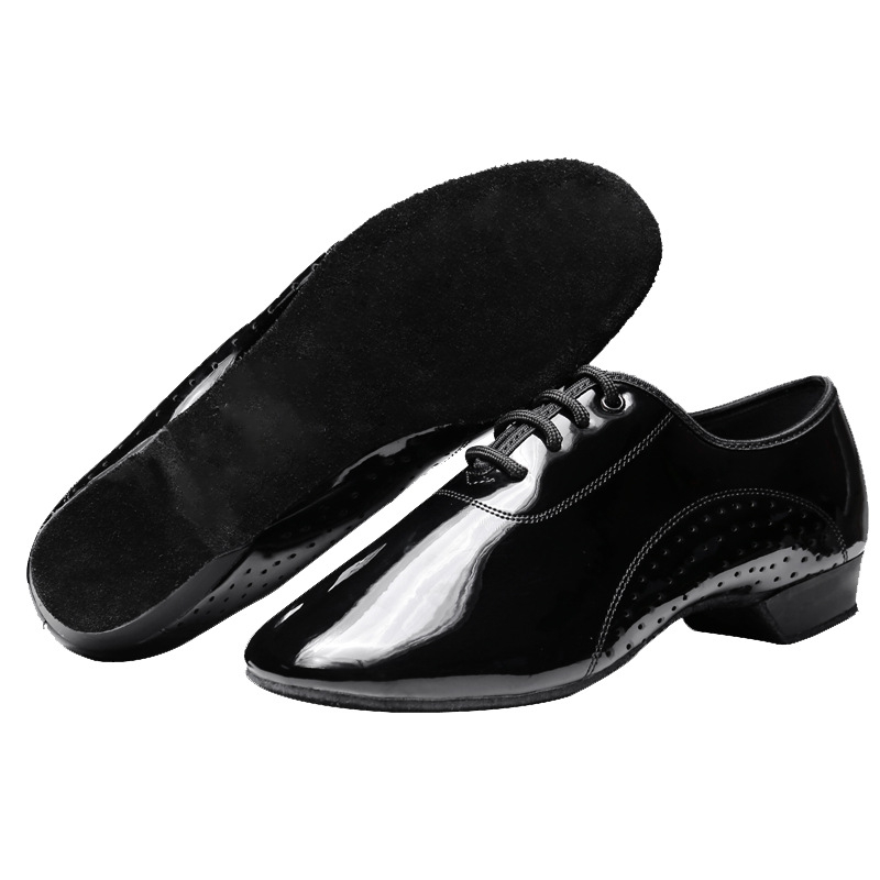 Šaunios spalvos „Betty“ vyriški modernūs šokių bateliai, dažyto paviršiaus šokių bateliai, ryškios odos šokių bateliai, kvadratiniai šokių bateliai, jūreivių šokių bateliai, pramoginių šokių bateliai.