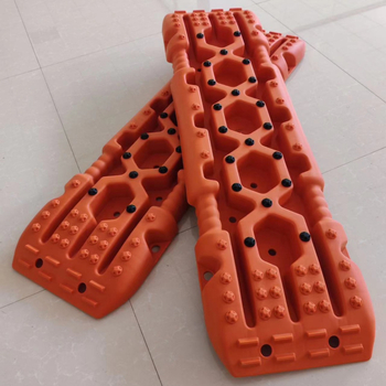 Karštai parduodama tarpvalstybinė automobilių visureigio lauko apsauga nuo spąstų, sniego nuosėdų, savitarnos gelbėjimo lenta, avarinė neslystanti pabėgimo lenta