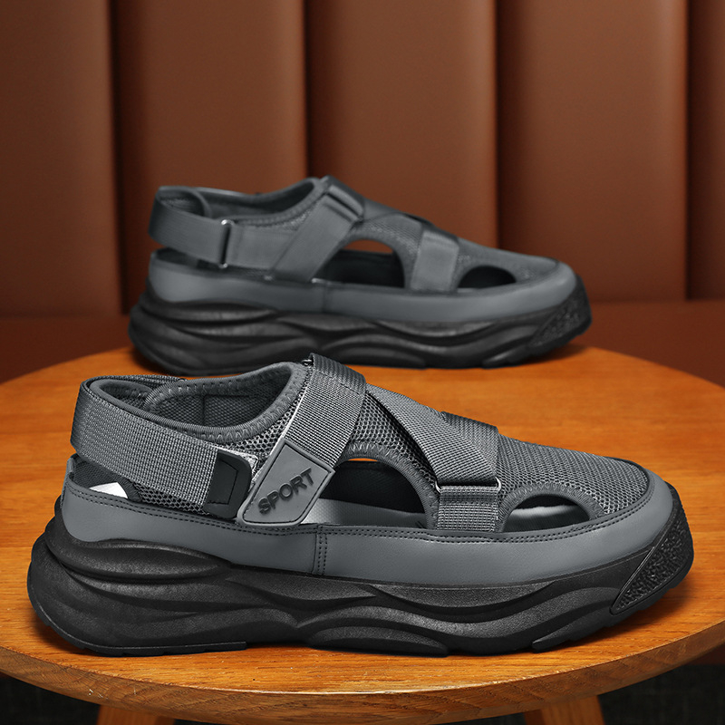 Lyukcipők Férfi cipők Új nyári férfi cipők Lélegző cipők Férfi strandszandálok Férfi orrcipők Tornacipők Szandálok