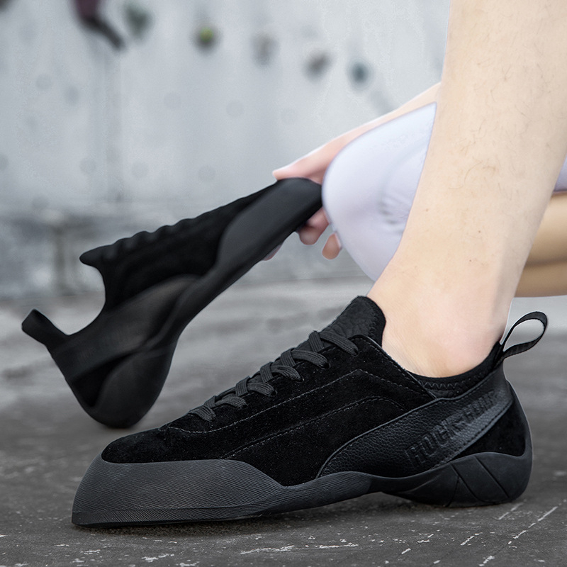 Tehase laos meeste ja naiste professionaalsed ronimisjalatsid, võistlustreeninguks mõeldud libisemiskindlad kulumiskindlad kerged hingavad ronimisjalatsid