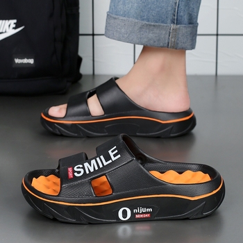 Férfi papucsok 2025 Nyár Új Otthon Lábmasszázs Páros Puha Talpú Sport Strandpapucsok Határokon Átnyúló