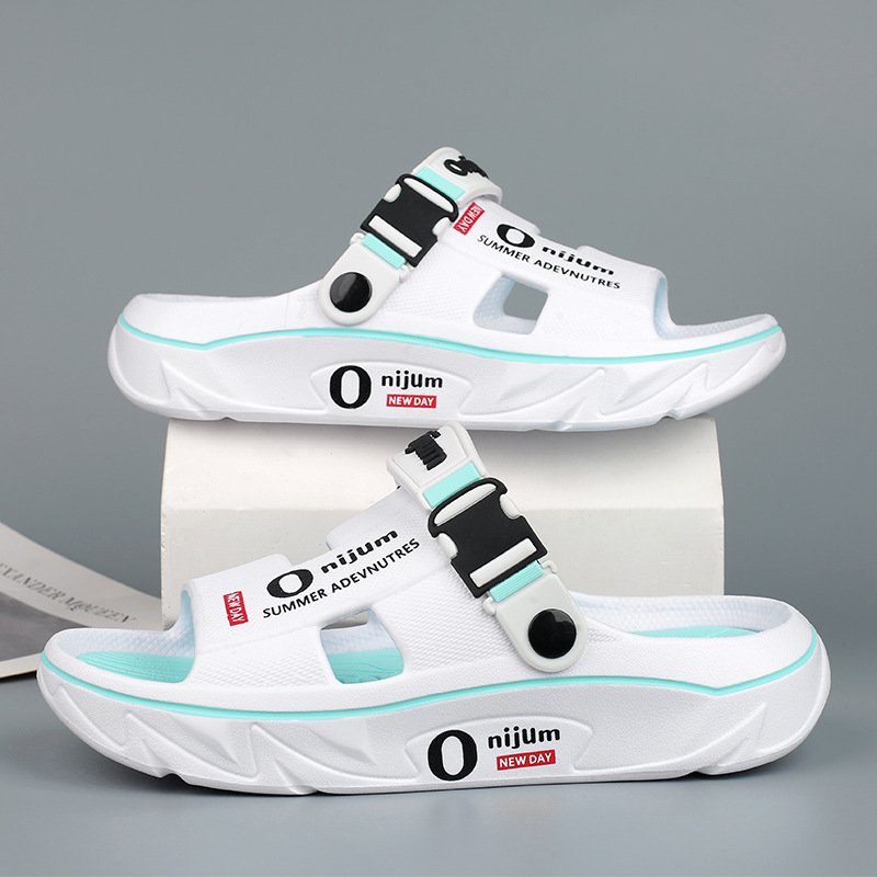 Új férfi szandálok és papucsok 2025 nyári vastag talpú otthoni csúszásgátló kopásálló dezodoráló divatos strandpapucsok határokon átnyúló