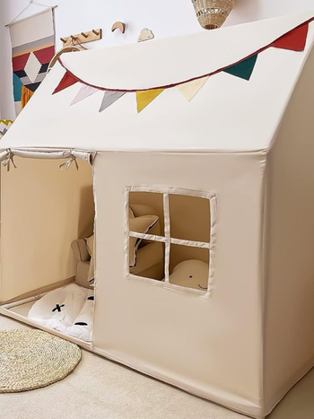 Μικρή παιδική σκηνή εσωτερικού χώρου για παιδιά, σπιτάκι παιχνιδιών ψυχαγωγίας μωρού, σπίτι κάστρου, σε στυλ κρέμας