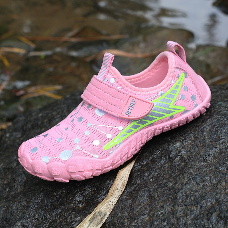 Határokon átnyúló gyermek szabadtéri cipők lányoknak, csúszásgátló strandcipők, fiúknak való kemping gázlócipők, gyorsan száradó, lélegző úszócipők