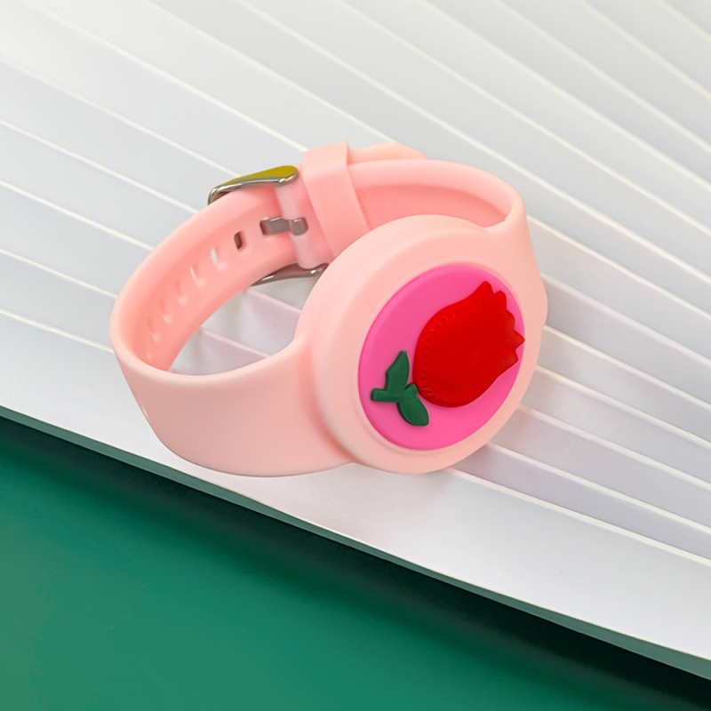 Sobib Apple Airtagi kadumisvastase veekindla rihmaga randmepaelaga Cartoon Doll plaastriga seljakotile lastele