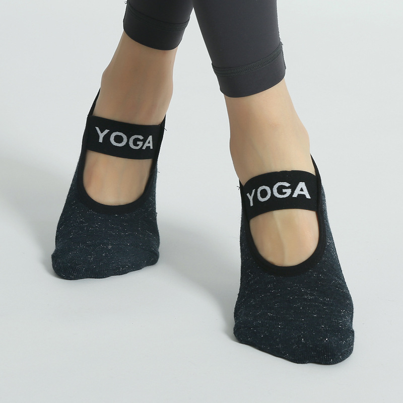 Sügisesed ja talvised professionaalsed jooga- ja pilatesesokid, hõbedased, lameda põhjaga, paksendatud seljataga, libisemiskindlad hüppepõrandasokid