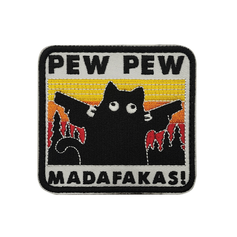 PEW PEW MADAFAKAS Maža juoda katė, audianti kviečių spalvos raištį, lipdukas su „Morale Chapter Embroidered Chapter“ kuprinės lipduku