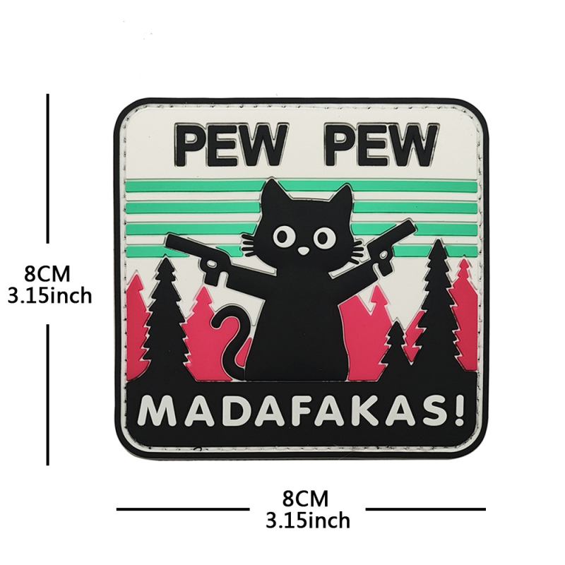 PEW PEW MADAFAKAS Maža juoda katė, audianti kviečių spalvos raištį, lipdukas su „Morale Chapter Embroidered Chapter“ kuprinės lipduku