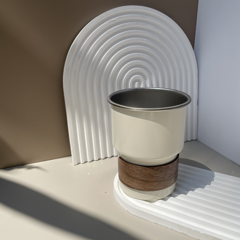 304 rozsdamentes acél kávéscsésze kültéri kempingcsésze felirattal, színes fogantyúval, lépcsős söröspohár