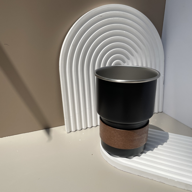 304 rozsdamentes acél kávéscsésze kültéri kempingcsésze felirattal, színes fogantyúval, lépcsős söröspohár