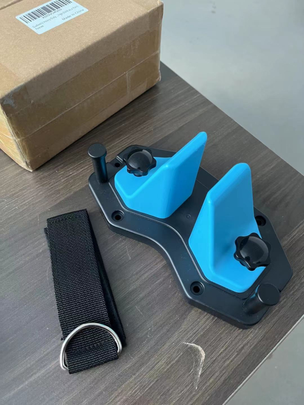 6-osaline suusa- ja lumelaua seinale kinnitatavate hoiuraamide komplekt - sobib igale lumelauale või lumelaua riistvarale