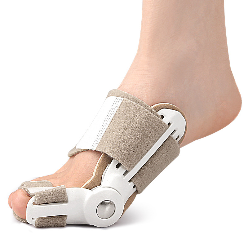 Laos olev kahe auguga suure varba valgus varba eraldaja jala luu valgus hallux valgus sobib nii päevaseks kui ka öiseks kasutamiseks