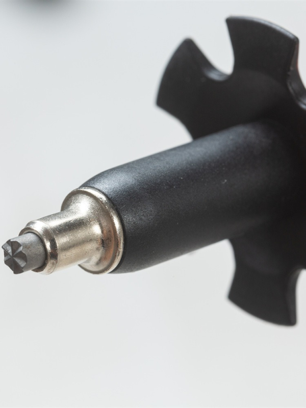 Tiesioginio gamyklinio tiekimo itin lengva, didelio modulio anglies pluošto penkių dalių sulankstoma laipiojimo lazda bekelei