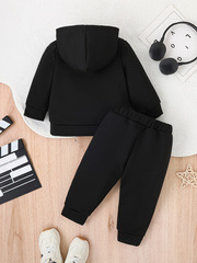 2024-es újszülött fiú őszi-téli rajzfilmfigura, aranyos kis energiával nyomtatott kétrészes öltöny, kapucnis pulóver és lezser nadrág