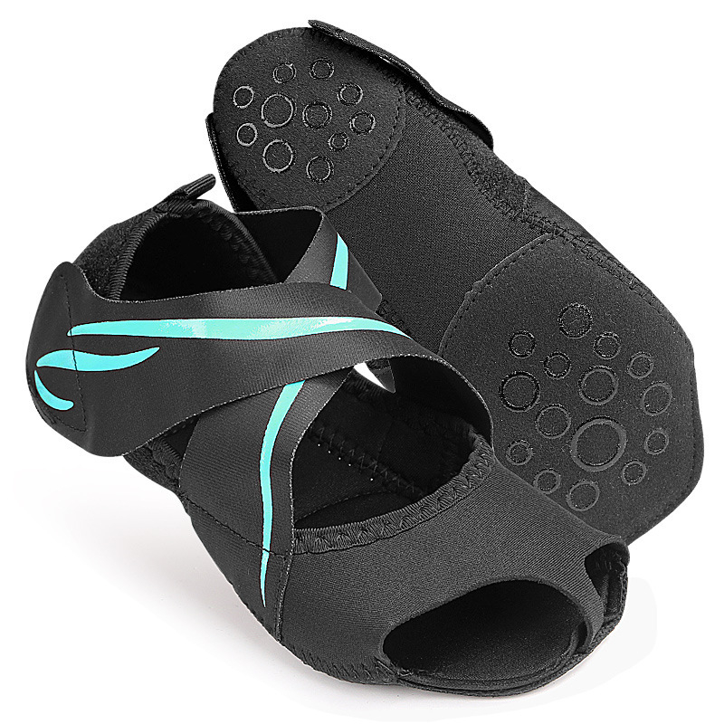 Pehme tallaga joogajalatsid siseruumidesse, Pilatese jaoks, avatud ninaosaga, laia reguleeritava rihmaga, silikoonist libisemisvastase spordijoogajalatsid