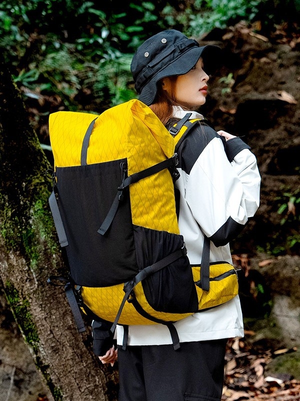 X-Pac kerge matka- ja telkimiskott, reguleeritava õlarihmaga kokkurullitav spordikott