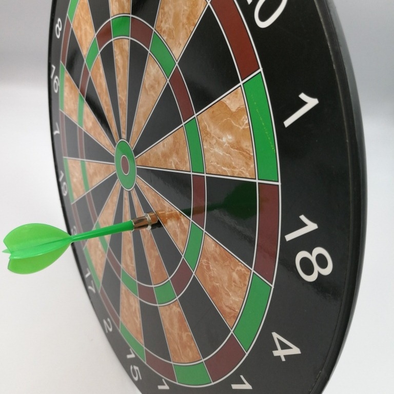 Фабрика Директни продажби на дартс костюм магнитна двустранна дартс мишена магнитна мишена играчка родител-дете игра дартс дъска