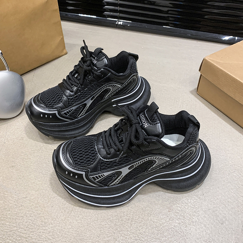 ezüst piskóta torta torre cipő női láb kicsi 2025 új tavaszi és őszi robbanások vastag talpú megnövelt Joker hétköznapi cipő