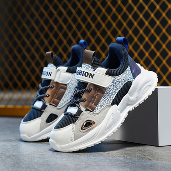 Rudens bērnu apavi 2022. gada jaunā stila vidēja un liela izmēra 40. izmēra studentu sieta elpojoši skriešanas apavi bērniem, zēniem, sporta moderni apavi