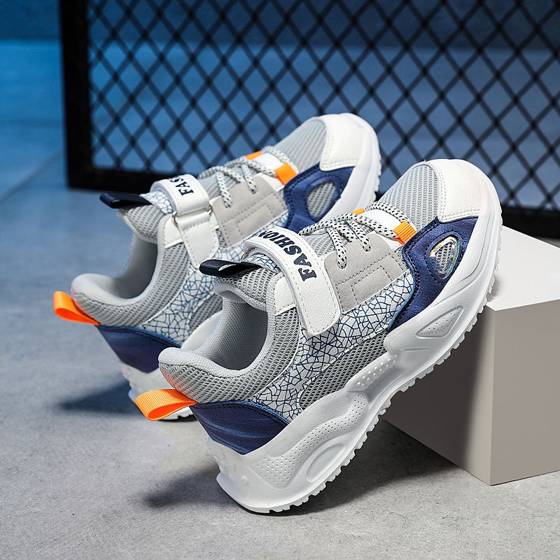 Rudens bērnu apavi 2022. gada jaunā stila vidēja un liela izmēra 40. izmēra studentu sieta elpojoši skriešanas apavi bērniem, zēniem, sporta moderni apavi