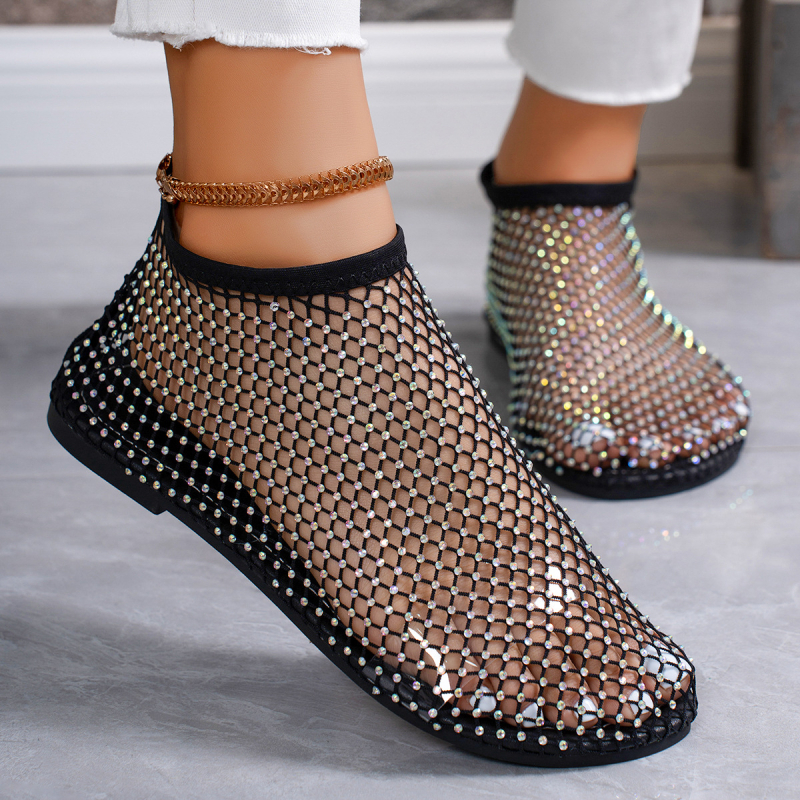 2024-es nyári új, kerek orrú szandálok, üreges internetes hírességek, gyémántokkal kirakott rövid csizmák, nyári, határokon átnyúló külkereskedelmi nagyméretű lapos cipők