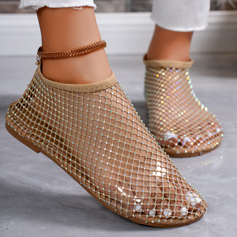 2024-es nyári új, kerek orrú szandálok, üreges internetes hírességek, gyémántokkal kirakott rövid csizmák, nyári, határokon átnyúló külkereskedelmi nagyméretű lapos cipők