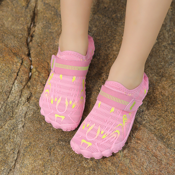 Νέο προϊόν σε διασυνοριακό επίπεδο, δημοφιλή παιδικά παπούτσια για υπαίθριες δραστηριότητες, για άνδρες και γυναίκες, για θαλάσσιες δραστηριότητες, αντικοπτόμενα παπούτσια με μαλακή σόλα, αμφίβια παπούτσια για το νερό στην παραλία