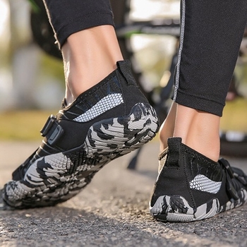 Väiksemad jalanõud Kahlamisjalanõud Rannajalanõud Paljajalu sukeldumine Veesuusakingad Ujumine Fitness Jalgrattasõit Ronimine Viiesõrmelised kingad