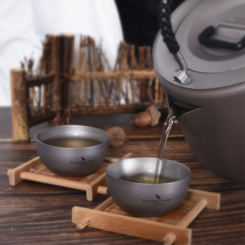 „Biwei“ gryno titano mažas arbatos puodelis, 30 ml, mini puodelių arbatos rinkinys, lauko stovyklavimo dvigubo sluoksnio vandens puodelis, titano puodelis, stovyklavimo reikmenys