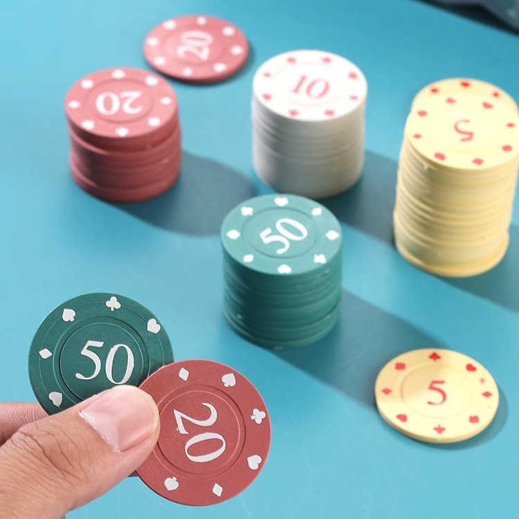 Bonus kovanice Šah i karte Soba s kartama Igranje pokera Bodovi Automat za karte Texas Hold`em Mahjong Žeton Kovanica Plastika