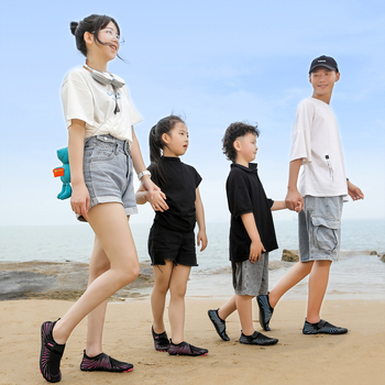 Vanema ja lapse jälgimisjalatsid meeste ja naiste kahlamisjalatsid libisemiskindlad pehme põhjaga hingavad laste ujumisjalatsid poistele ja tüdrukutele rannajalatsid