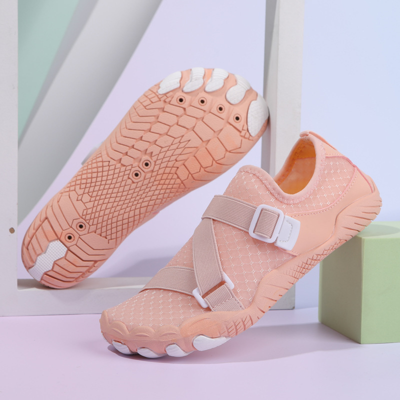 Hingavad, libisemiskindlad, kiiresti kuivavad ja kerged jõesuusad meestele ja naistele, sobivad sukeldumiseks, kahlamiseks, ujumiseks, sportimiseks, jalgrattasõiduks, rannategevusteks ja matkamiseks.