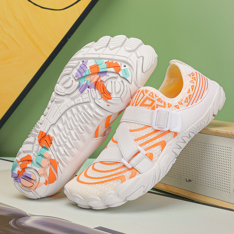 Hingavad, libisemiskindlad, kiiresti kuivavad ja kerged jõesuusad meestele ja naistele, sobivad sukeldumiseks, kahlamiseks, ujumiseks, sportimiseks, jalgrattasõiduks, rannategevusteks ja matkamiseks.