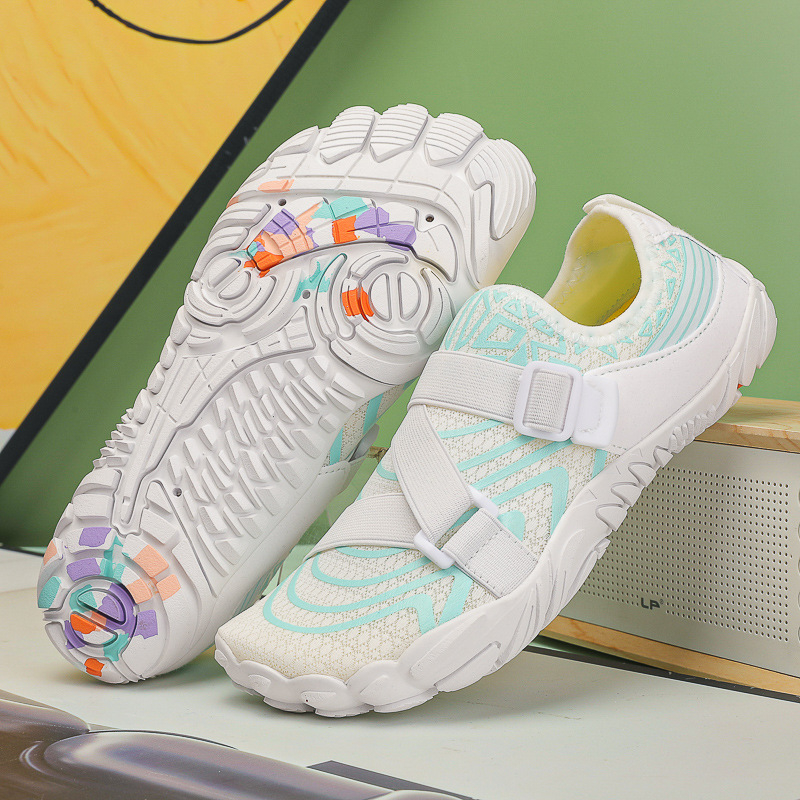 Hingavad, libisemiskindlad, kiiresti kuivavad ja kerged jõesuusad meestele ja naistele, sobivad sukeldumiseks, kahlamiseks, ujumiseks, sportimiseks, jalgrattasõiduks, rannategevusteks ja matkamiseks.